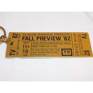 RARE TV GUIDE MAGAZINE FALL PREVIEW 1982 METAL KEY CHAIN